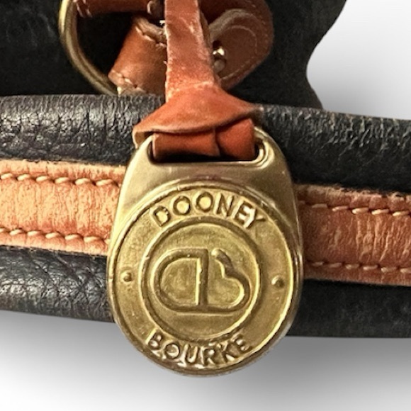 Dooney & Bourke Black Tan All Weather Pebbled Leather Crossbody Saddle Bag USA - Picture 4 of 16